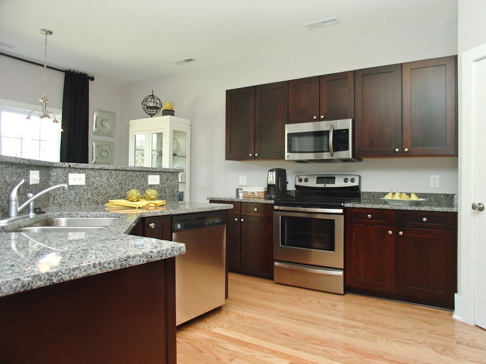 Hawthorne Appliances for a Traditional Kitchen with a Myrtle Beach Homes and Hunter's Grove  Hawthorne Model by Rs Parker Homes