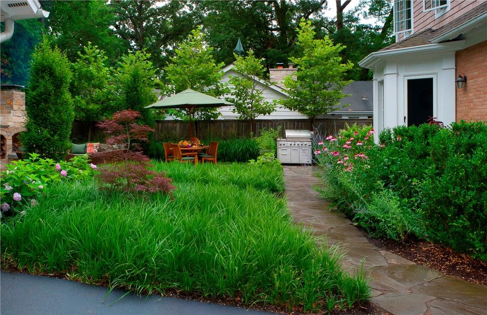 Hilliard Lawn and Garden for a Contemporary Landscape with a Coneflower and Lake Bluff, Il Modern Garden by Architectural Gardens, Inc