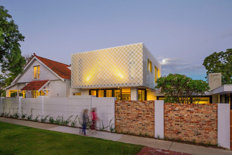 Home Improvement Cast for a Contemporary Exterior with a Exposed Brick and Hamersley Road by Studio 53