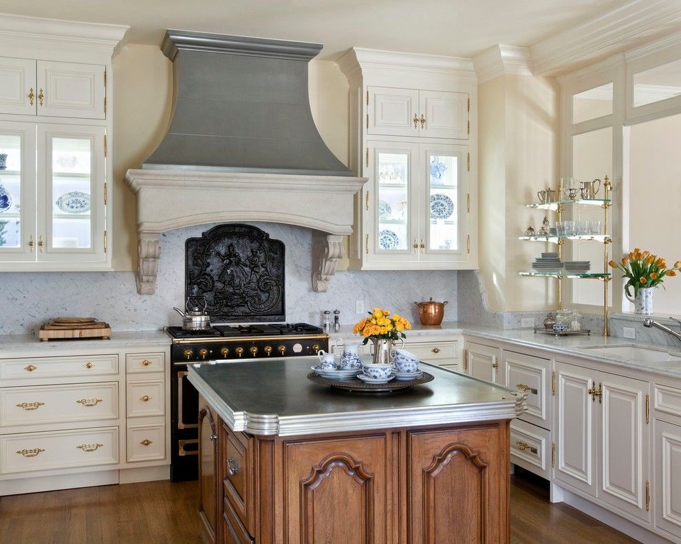 Home Improvement Cast for a Traditional Kitchen with a Granite and Kitchens   Traditional by Diamond Homes, Inc.