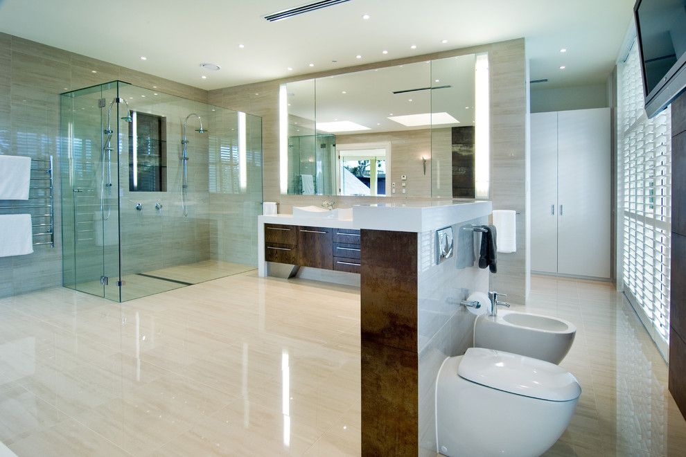 How to Install Pergo Flooring for a Contemporary Bathroom with a Palm Wallpaper