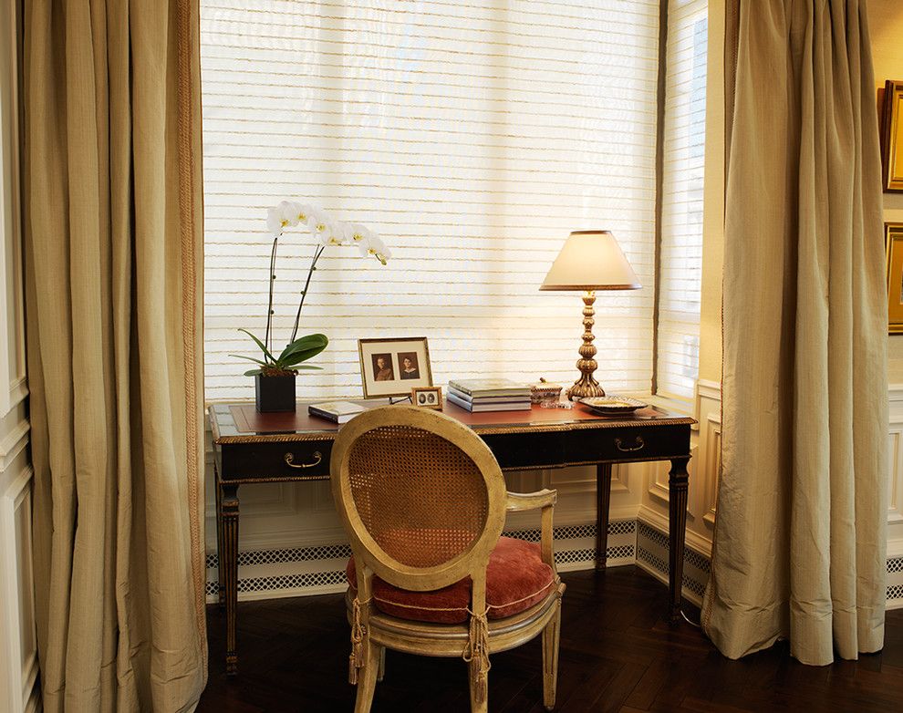 How to Remove Baseboard for a Traditional Living Room with a Wainscoting and San Francisco Nob Hill Highrise by Tres Mckinney Design