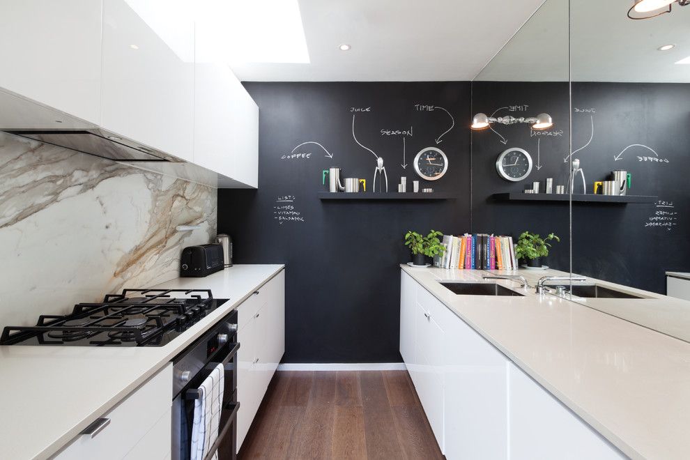 How to Use Annie Sloan Chalk Paint for a Contemporary Kitchen with a Black Feature Wall and Contemporary Kitchen by Domusnova.com