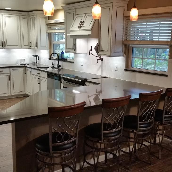 Jamco for a Traditional Kitchen with a White Cabinets and Kucken by Jamco Unlimited Inc