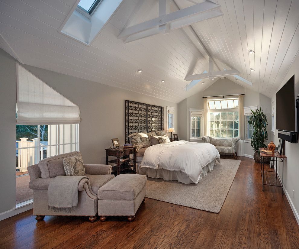 King Ranch Turfgrass for a Farmhouse Bedroom with a Wood Beams and Santa Barbara Hope Ranch 2 by Andrulaitis + Mixon