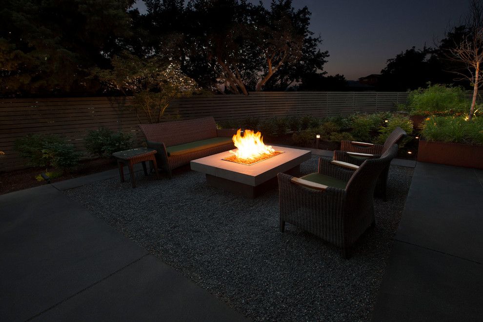 Landform for a Modern Landscape with a Modern and Quail Point Road by Landform Design Group