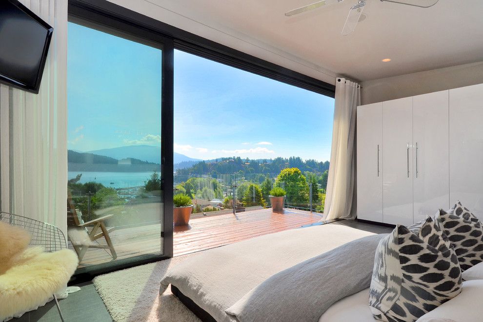 Lowes Chula Vista for a Modern Bedroom with a Deck and Dawna Jones Design by Dawna Jones Design