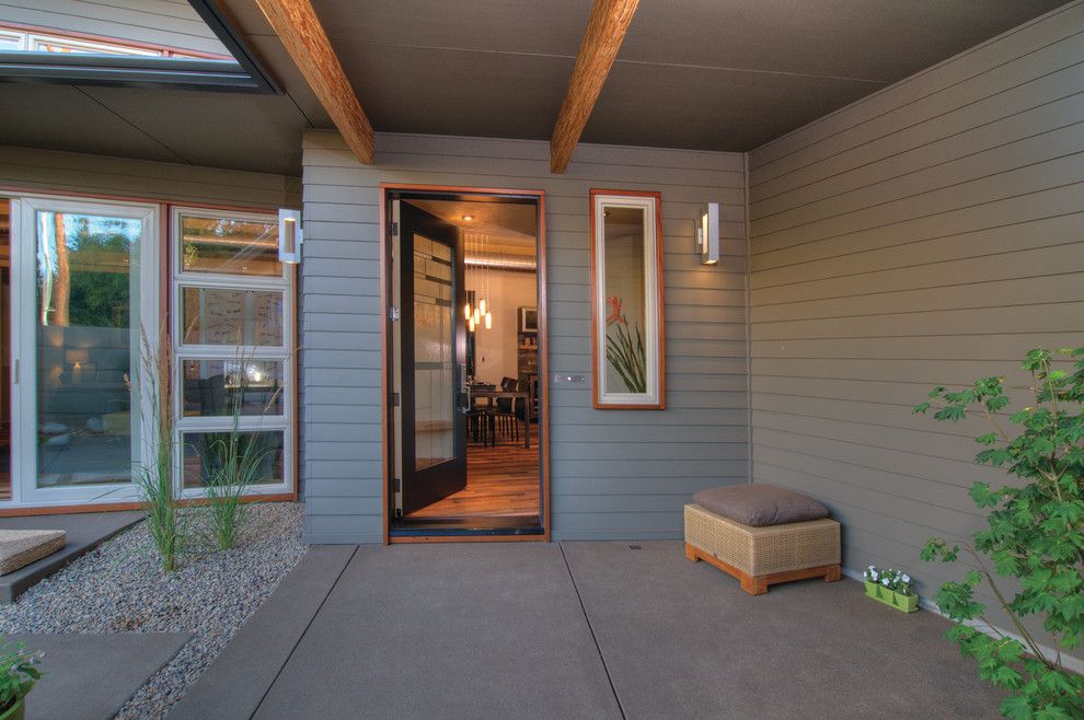 Lowes Eugene for a Transitional Entry with a Drought Tolerant and Thesage by Arbor South Architecture