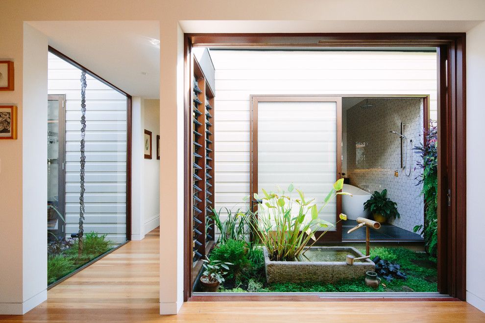 Lowes Plumbing for a Contemporary Landscape with a Sydney Architect and Courtyard House by Davis Architects