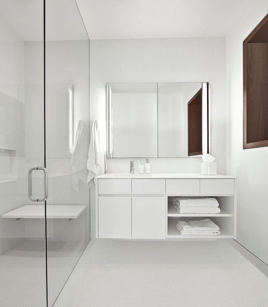 Luxe Hotel Sunset for a Industrial Bathroom with a Floating Vanity and Mid North Residence by Vinci | Hamp Architects