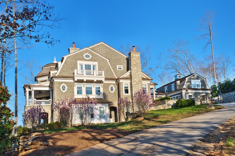 Mastic Home Exteriors for a Victorian Exterior with a Driveway and Gabriel Builders by Gabriel Builders Inc.