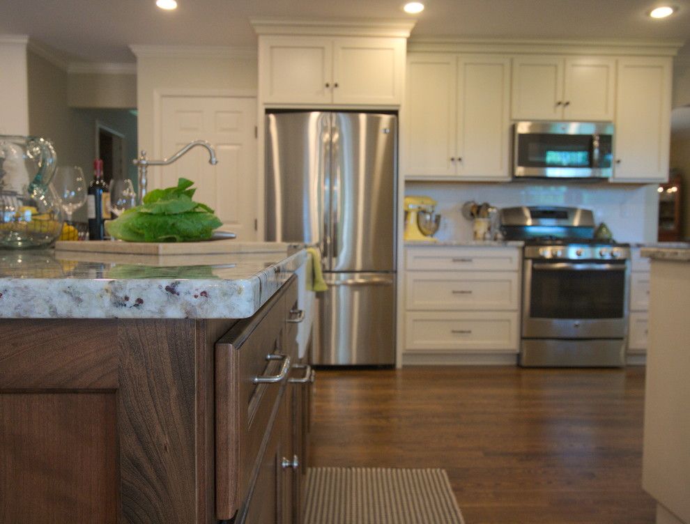 Meyer Appliance for a Farmhouse Kitchen with a Cherry Island and Kitchen M2 by Stellar Cabinetry