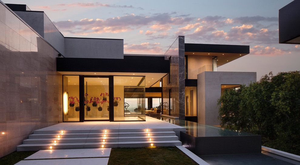 Monolithic Slab for a Contemporary Exterior with a Contemporary and Sunset Strip by Mcclean Design