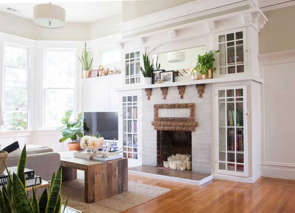 Must See in San Francisco for a Eclectic Living Room with a Brick Fireplace Surround and My Houzz: Laid Back Casual Style in a San Francisco Home by Le Klein