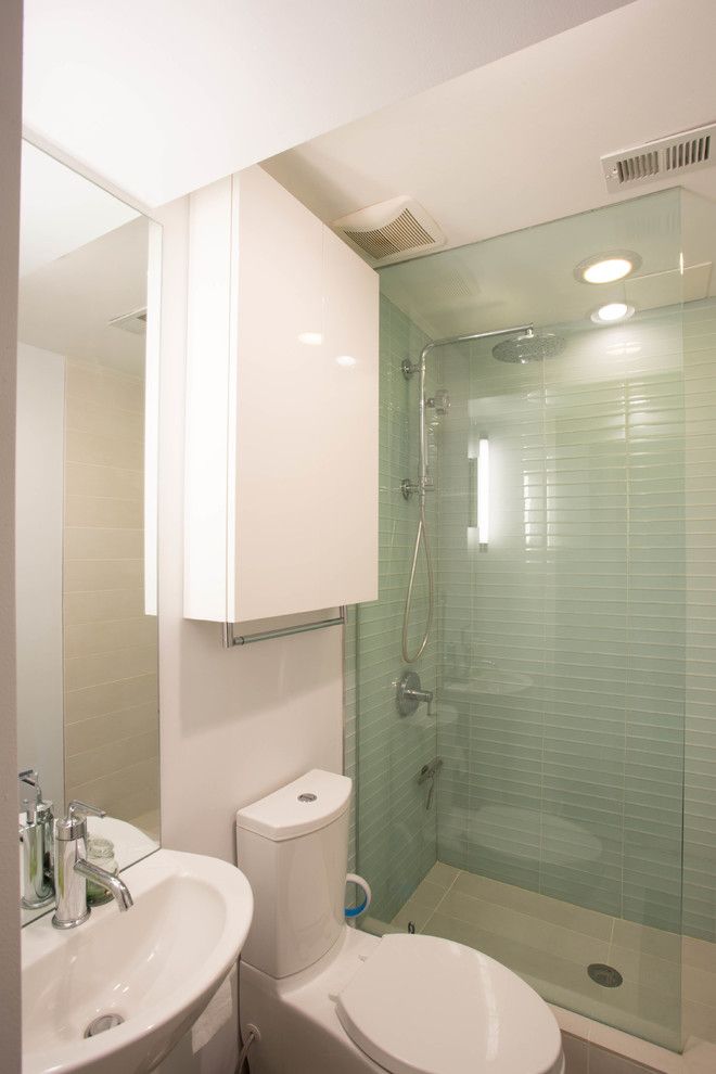 Northen for a Modern Bathroom with a Modernsink and Columbia Heights Condo Renovation by en Architects