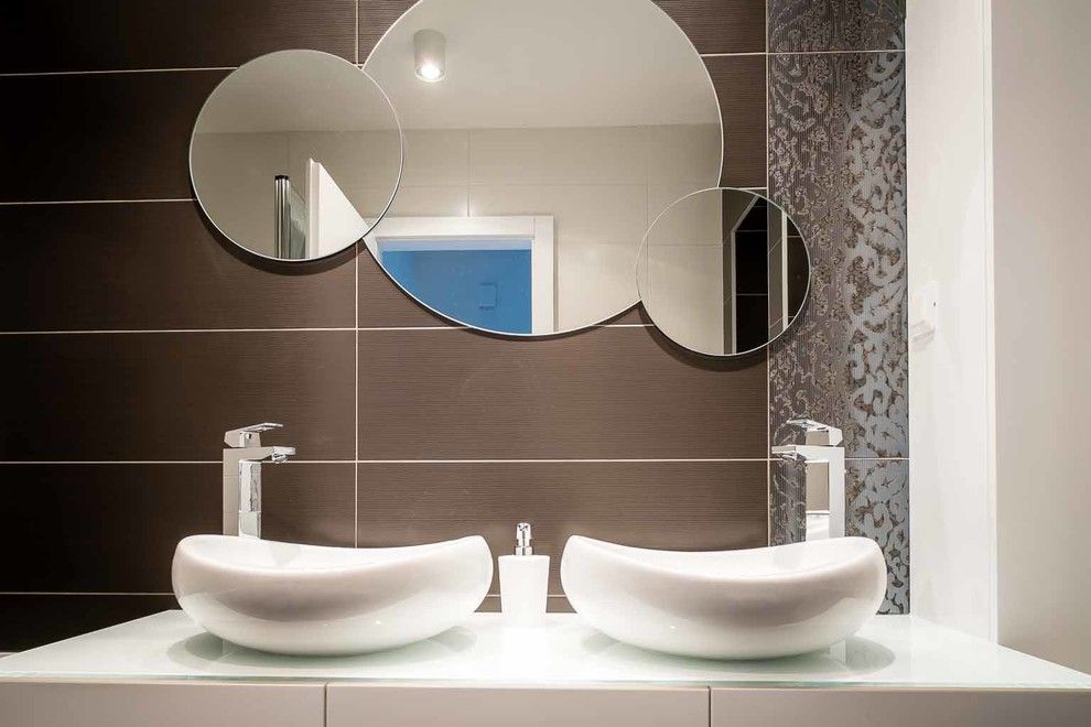 Orec for a Contemporary Bathroom with a Contemporary and House P Renovation by Arhi5ra / Petra Orec