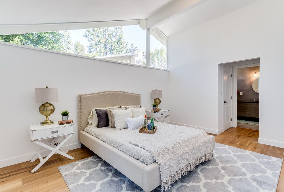 Paso Robles Theater for a Transitional Bedroom with a Quatefoil Rug and Paso Robles Master Bedroom by Acmestudios