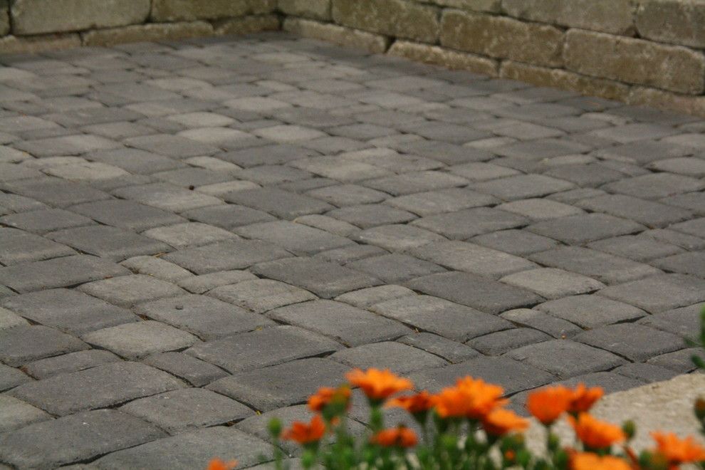 Pavestone for a Traditional Landscape with a Outdoor Living and Pavestone Plaza Seating Area by Whiz Q Stone