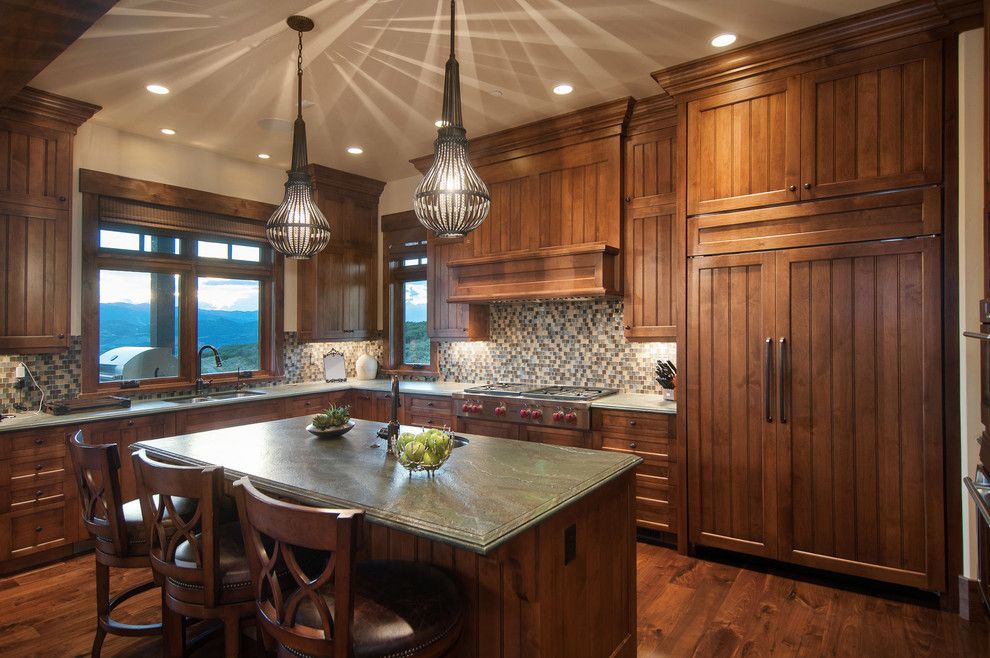 Perry Homes Utah for a Traditional Kitchen with a Wood Drawers and 2013 Park City Showcase of Homes by Utah Home Builder, Cameo Homes Inc. by Cameo Homes Inc.