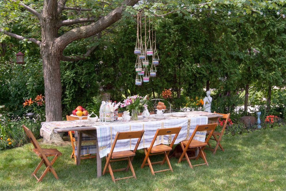 Picnic Basket Nyc for a Shabby Chic Style Landscape with a Outside Dining and My Houzz: Garage Sale Meets Glam in Ohio by Adrienne Derosa