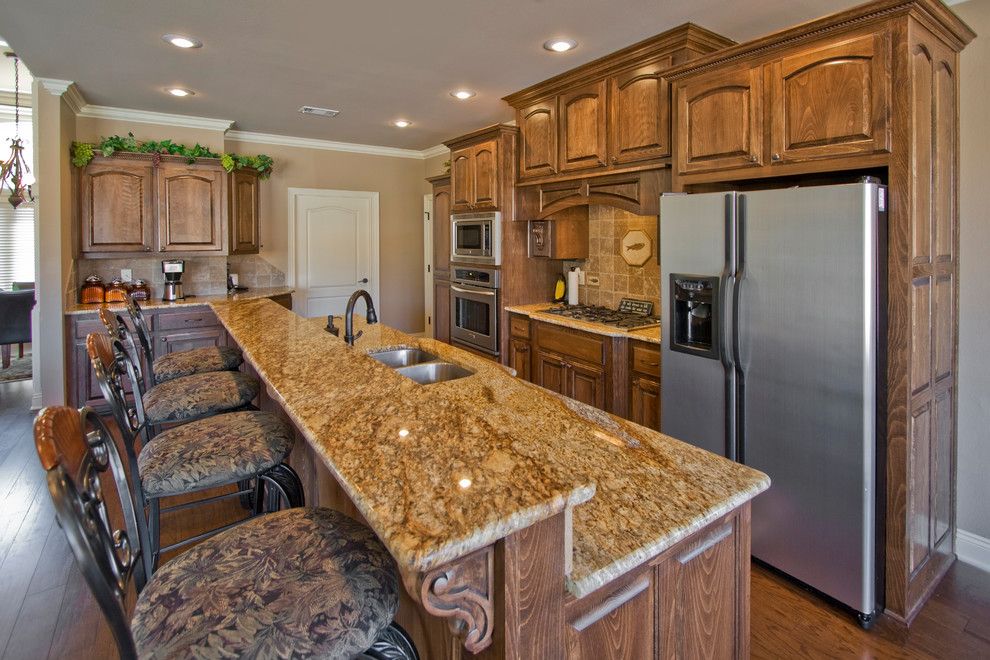 Quail Valley Golf Course for a Traditional Kitchen with a Traditional and Open Kitchen Design for Benton Arkansas Home by D&d Homes