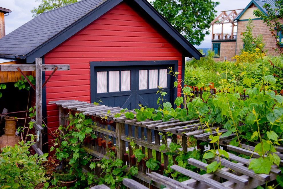 Raspberry Trellis for a Farmhouse Landscape with a Farmehouse and Urban Farmstead by Wedesign Inc