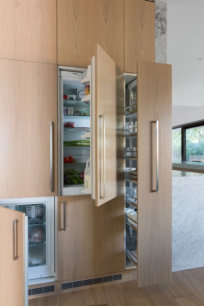 Renovate Credit Card for a Modern Kitchen with a Natural Finishes and Blackburn Residence by Studiomint