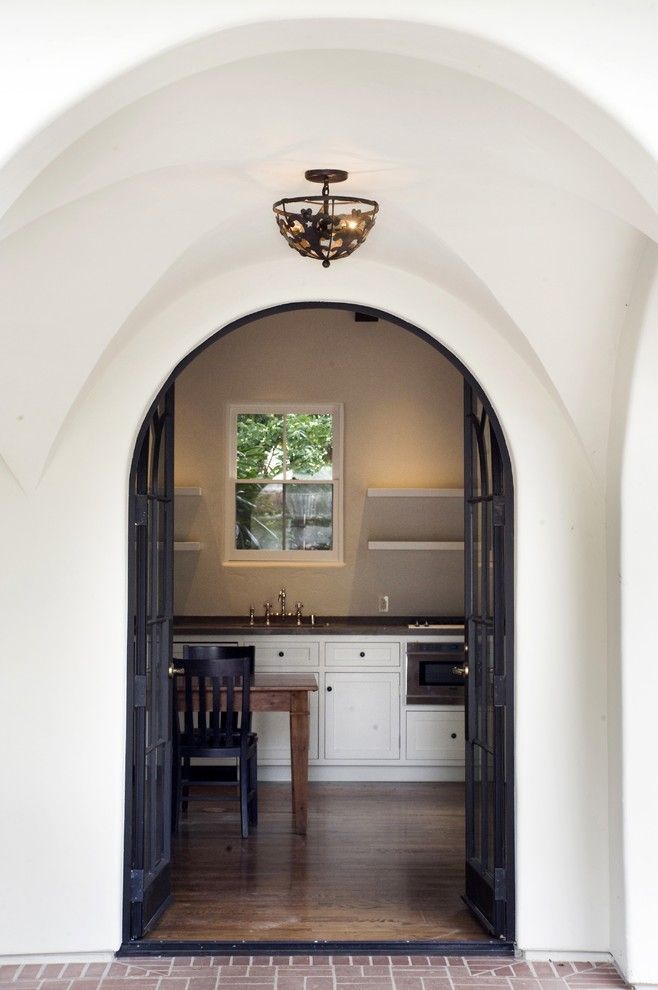 Richland Chambers Lake for a Eclectic Kitchen with a Shaker Kitchen and Historic Roland E. Coate by Tommy Chambers Interiors, Inc.