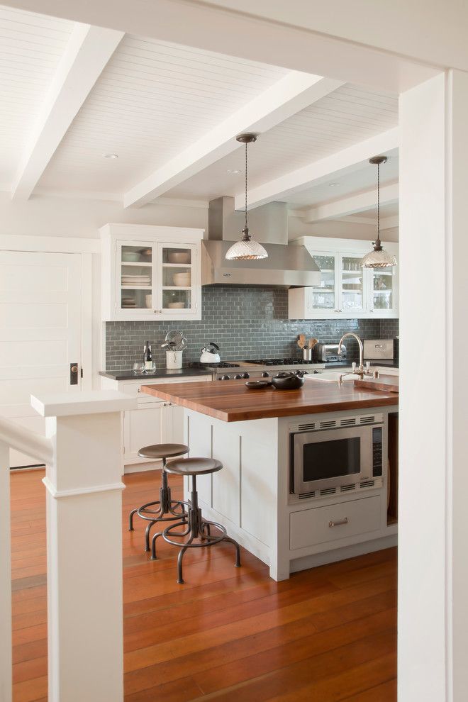 Roc Santa Monica for a Beach Style Kitchen with a Island and Santa Monica Beach House by Evens Architects