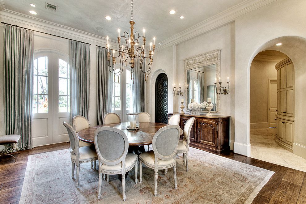 Round Table Napa for a Traditional Dining Room with a Buffet and Friar Tuck Memorial Village by Parker House Inc.