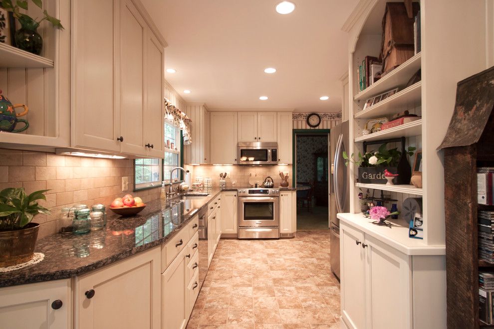 Simpsons Furniture for a Traditional Kitchen with a Display Shelf and Kenilworth Kitchen 1 by Cameo Kitchens, Inc.