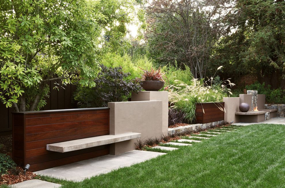 Sloat Garden Center for a Contemporary Landscape with a Plant Bowl and Contemporary Wall by Arterra Landscape Architects