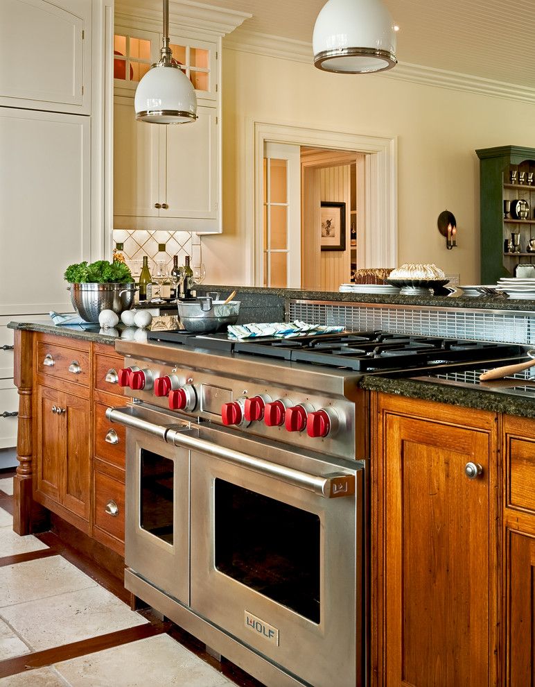 South Texas Center for Pediatric Care for a Traditional Kitchen with a Island Lighting and Crisp Architects by Crisp Architects