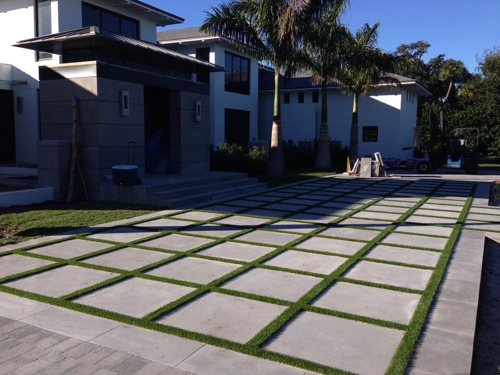 Southwest Greens for a Traditional Landscape with a Artificial Lawn and Artificial Grass by Southwest Greens of Florida