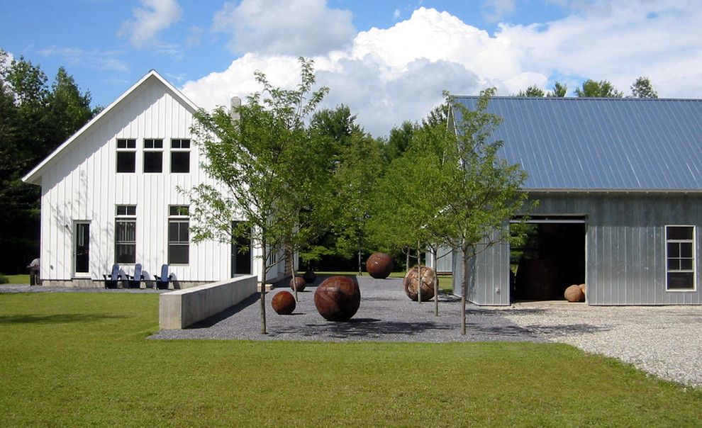 Stash Furniture for a Farmhouse Landscape with a Grass and Wagner Residence by Wagner Hodgson