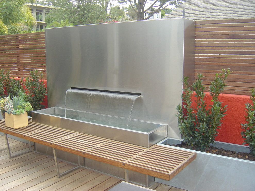 Stay Tuff Fence for a Modern Patio with a Modern and Portfolio by Bm Studio