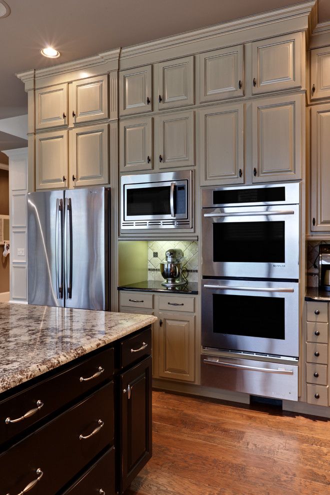 Sullivans Island Sc for a Traditional Kitchen with a Wood Cabinets and Teri Turan by Turan Designs, Inc.