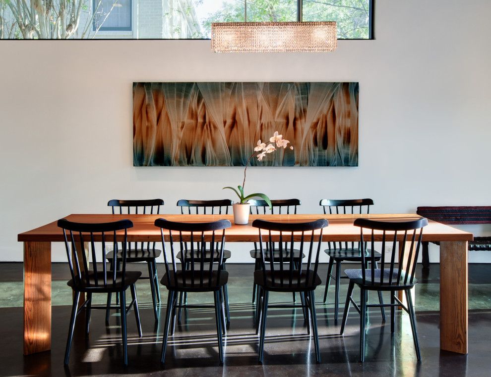 Table Shuffleboard Rules for a Modern Dining Room with a Centerpiece and Harris Dining by Hugh Jefferson Randolph Architects