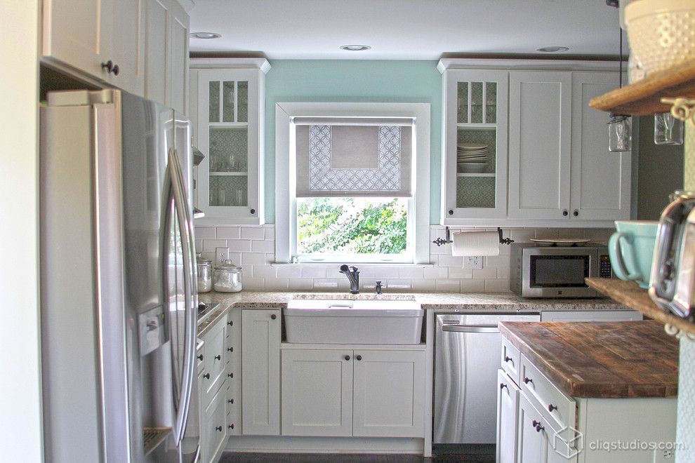 The Colonnade Atlanta for a Contemporary Kitchen with a White Kitchen Cabinets and White Kitchen Cabinets | Mission Cabinetry | Cliqstudios by Cliqstudios Cabinets