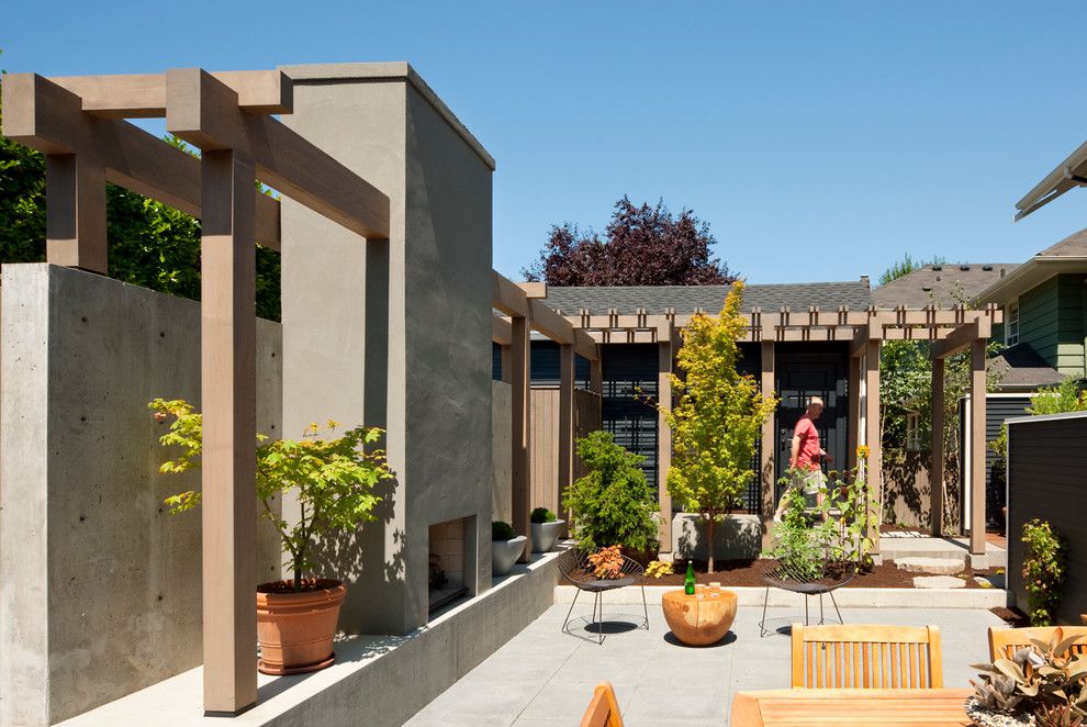 Thousand Oaks Theater for a Contemporary Patio with a Contemporary and Mt. Baker Courtyard by Tyler Engle Architects Ps