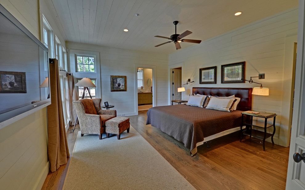 Town Lake Ymca for a Rustic Bedroom with a Lake Burton and Lake Burton Custom Homes by Envision Web