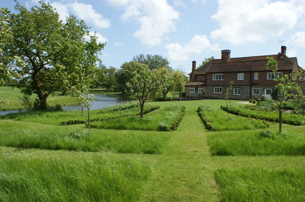 Truckee Meadows Water for a Farmhouse Landscape with a Box Hedges and a Dynamic Country Estate by Nigel Philips