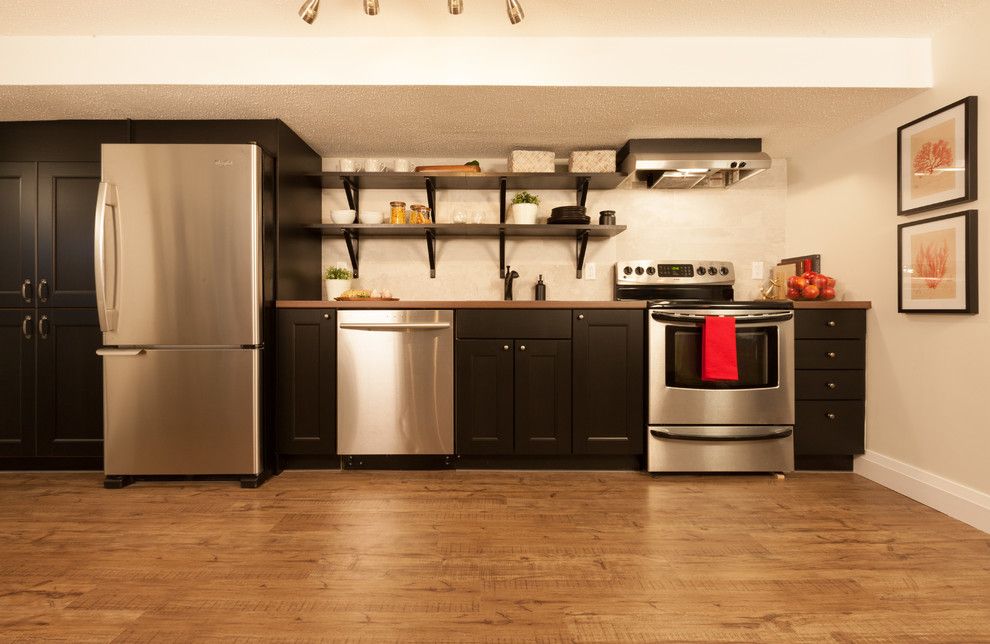 Versalock for a Transitional Kitchen with a Vinyl Plank Flooring and Kitchens by Shaw Floors