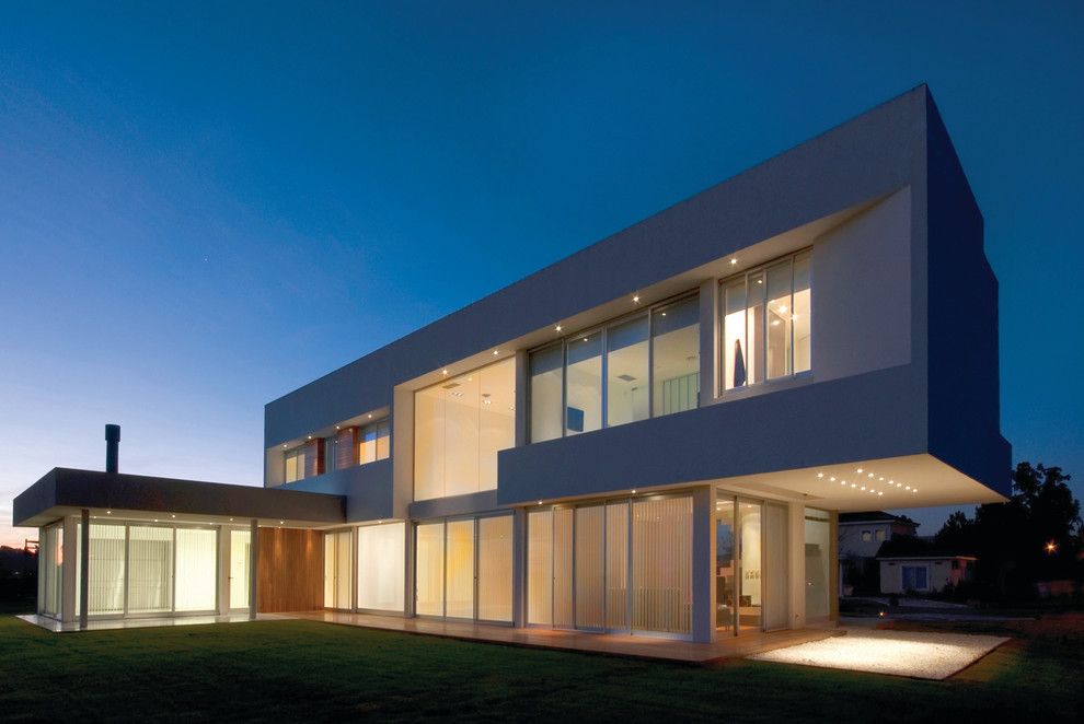 Vistal Golf for a Modern Exterior with a Modern and Vanguarda Architects by Vanguarda Architects