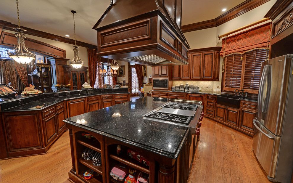 Wade Hampton Golf Club for a Eclectic Kitchen with a Suwanee and the River Club Custom Homes by Envision Web