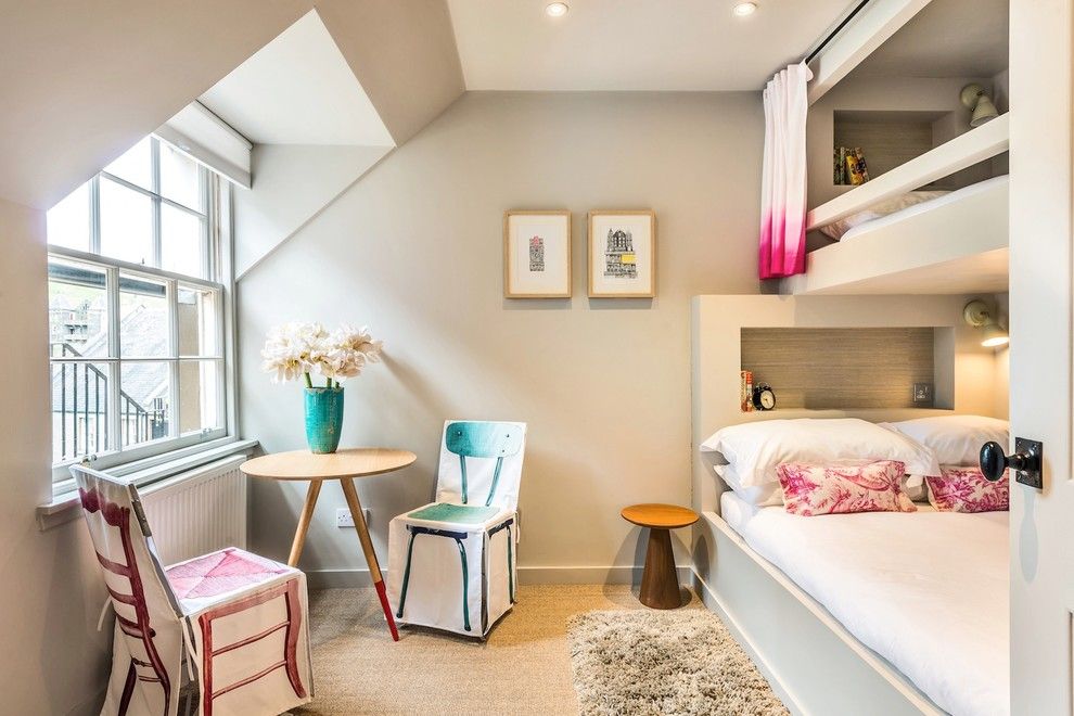 What is a Chiver for a Eclectic Bedroom with a Bed Curtain and an Eclectic Holiday Rental in Edinburgh by the Couture Rooms