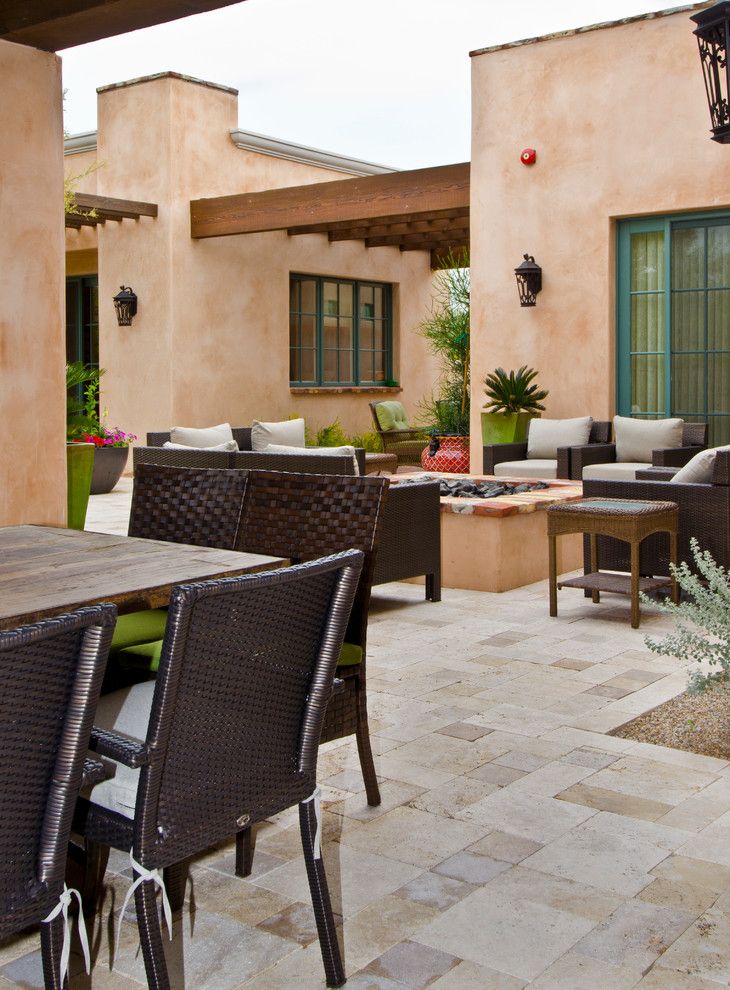 Wickenburg Ranch for a Southwestern Patio with a Green Window Trim and Silverleaf Home 10 by Sonora West Development, Inc.