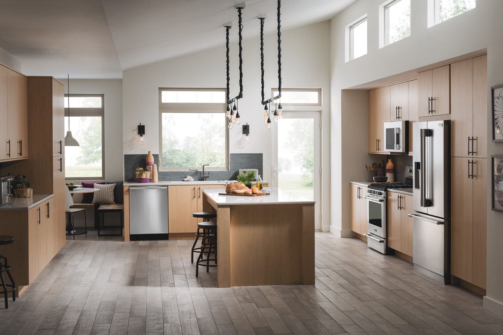 Wolseley Industrial Group for a Contemporary Kitchen with a Glass Door and Frigidaire by Frigidaire®