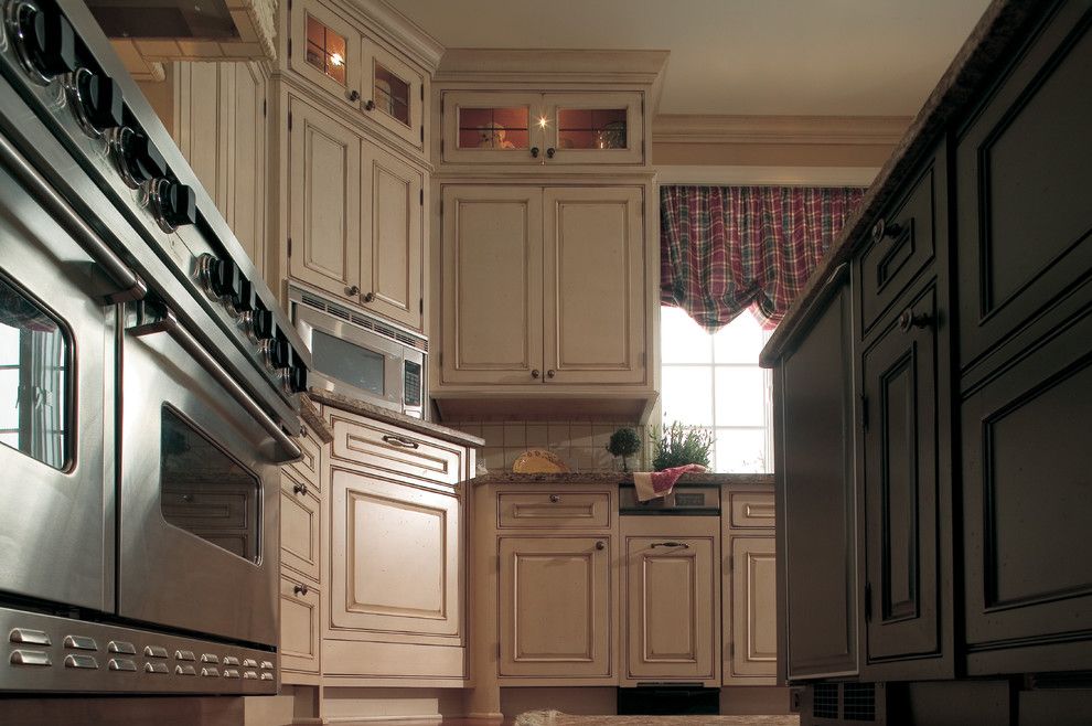 Www.starfurniture.com for a Traditional Kitchen with a Beach Home and a Decidedly Painterly Palette of Finishes by Dura Supreme Cabinetry